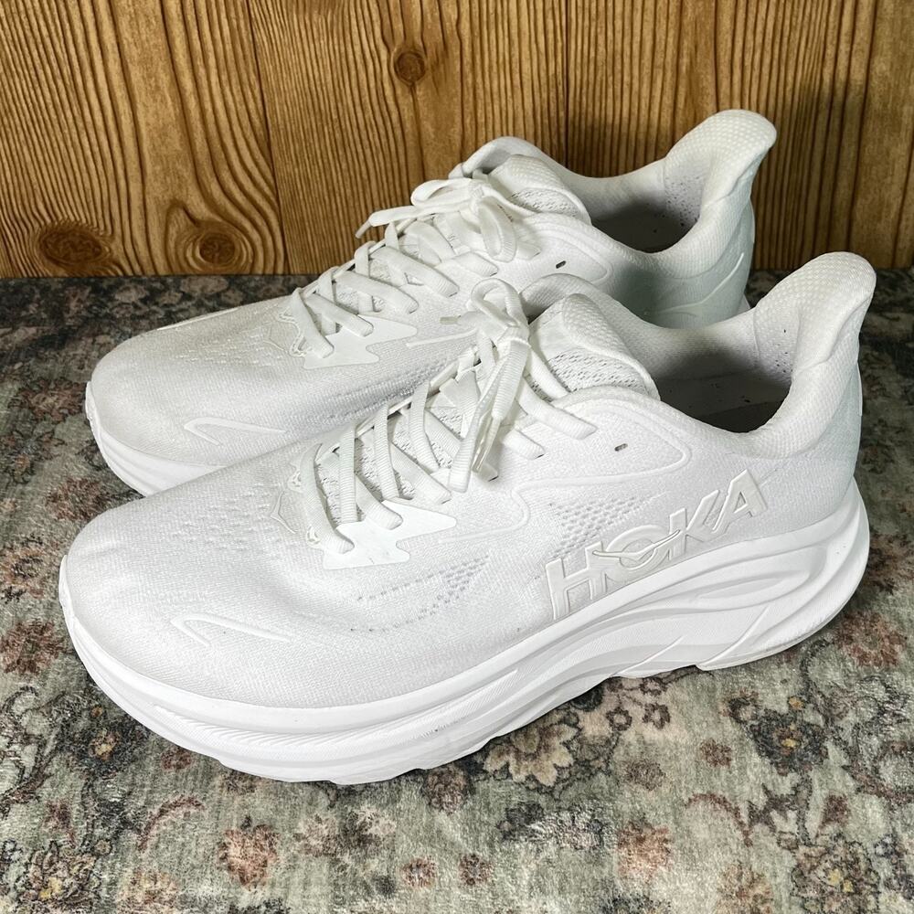 Hoka Clifton 9 All White Shoes / Men 10.5 2E Wide / Running Sneakers 1162032